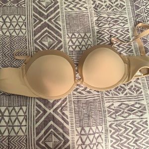 34D Maidenform Bra. Like new!